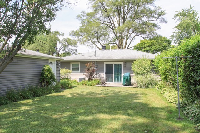 607 Bridget Pl, Wheeling, IL 60090 photo 13