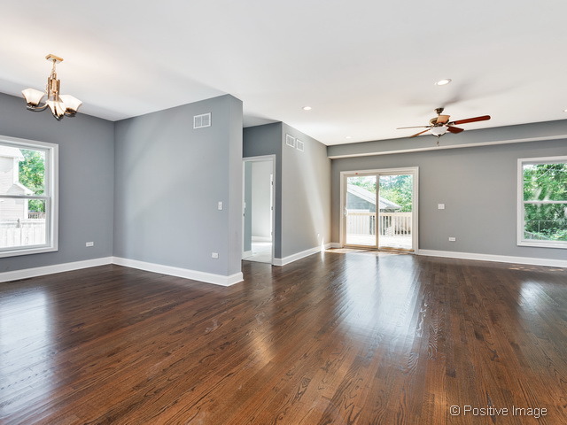 327 S Lombard Ave, Lombard, IL 60148 photo 9
