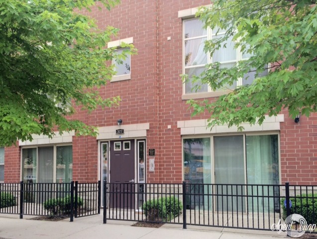 327 E 25th St #2W, Chicago, IL 60616 photo 1