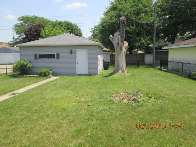 17427 Lorenz Ave, Lansing, IL 60438 photo 5