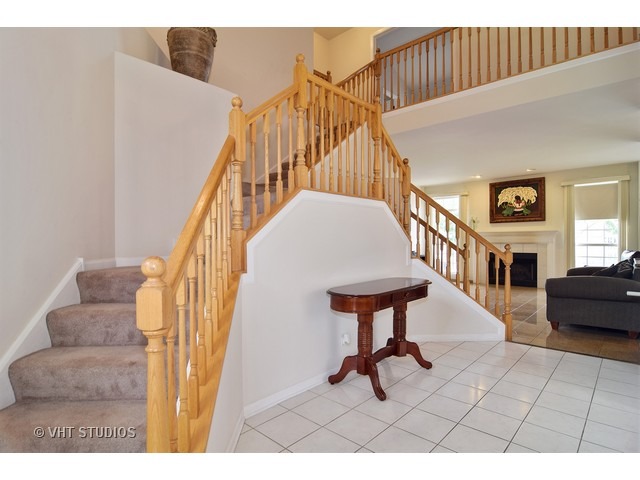 163 Dallas Dr, Bartlett, IL 60103 photo 10