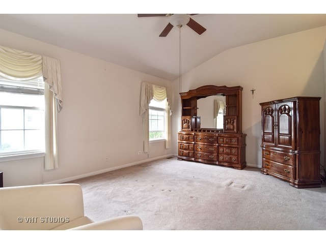 163 Dallas Dr, Bartlett, IL 60103 photo 11