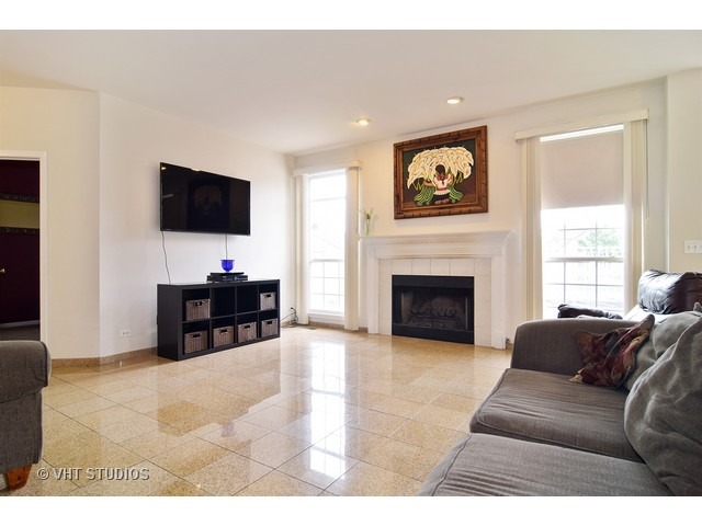 163 Dallas Dr, Bartlett, IL 60103 photo 6