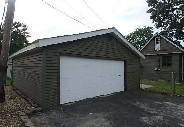 54 Mckinley Ave, Steger, IL 60475 photo 12