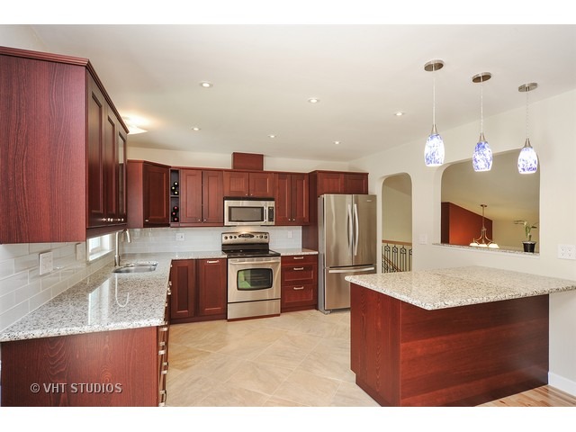 1756 E Corktree Ln, Mount Prospect, IL 60056 photo 5
