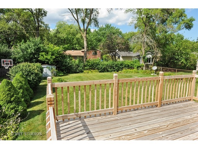 1756 E Corktree Ln, Mount Prospect, IL 60056 photo 14