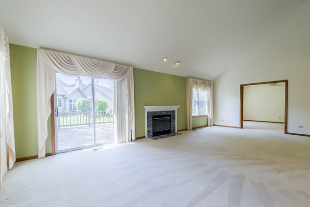 21041 W Silverleaf Ct, Plainfield, IL 60544 photo 4