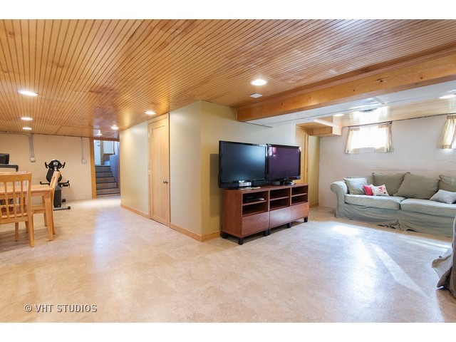 110 E 7th St, Lockport, IL 60441 photo 6