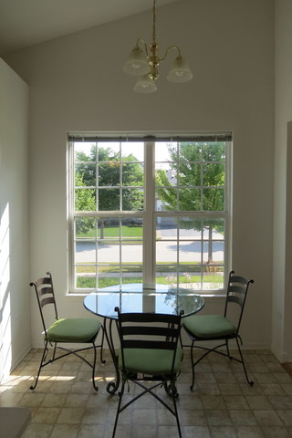 992 Oak Ridge Blvd, Elgin, IL 60120 photo 5