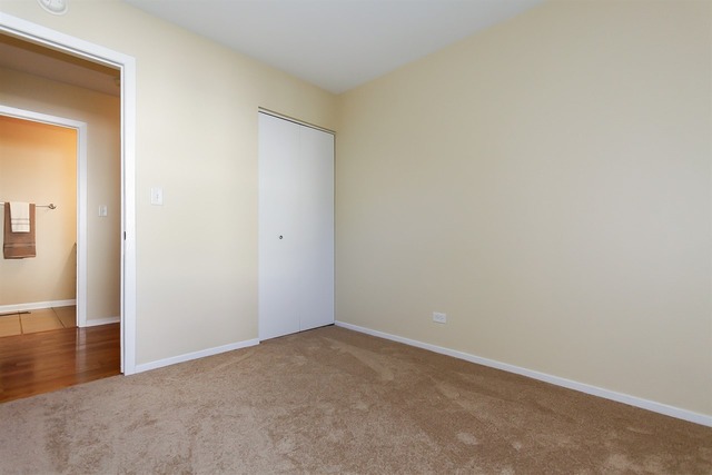 1948 Crescent Ct, Hoffman Estates, IL 60169 photo 17