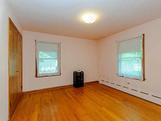 75 Mckinley Ave, Steger, IL 60475 photo 9