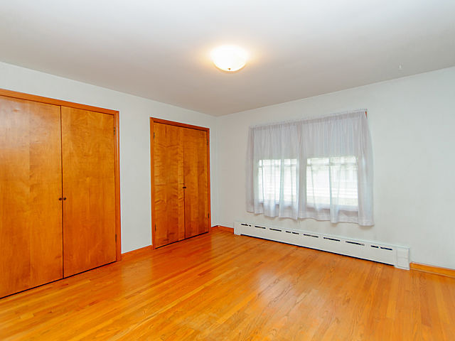 75 Mckinley Ave, Steger, IL 60475 photo 8
