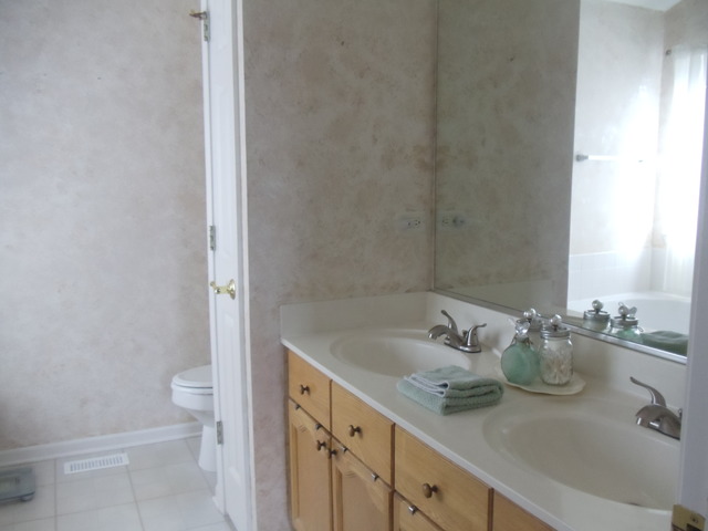 32358 Sawyer Ct, Lakemoor, IL 60051 photo 12