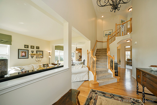403 Hackney Ln, Oswego, IL 60543 photo 2