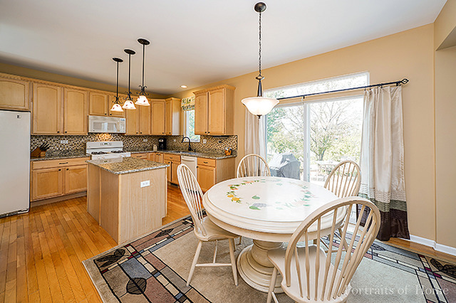 403 Hackney Ln, Oswego, IL 60543 photo 6