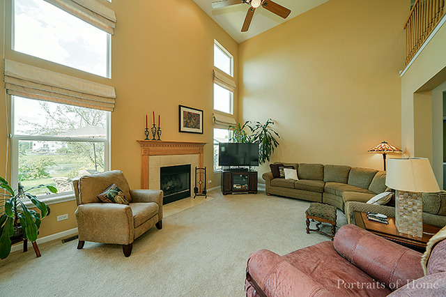 403 Hackney Ln, Oswego, IL 60543 photo 8