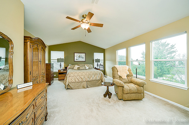 403 Hackney Ln, Oswego, IL 60543 photo 12