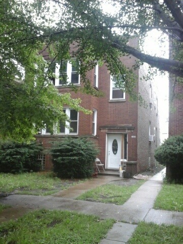 1328 Maple Ave, Berwyn, IL 60402 photo 1