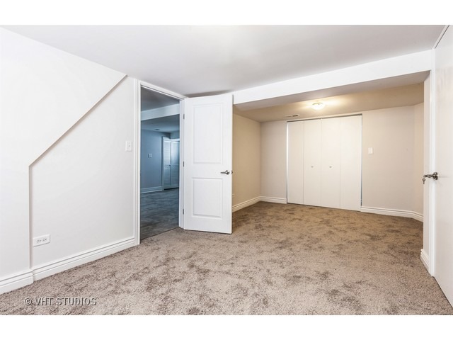 8938 S Lowe Ave, Chicago, IL 60620 photo 12