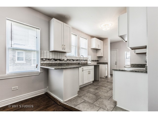 8938 S Lowe Ave, Chicago, IL 60620 photo 5