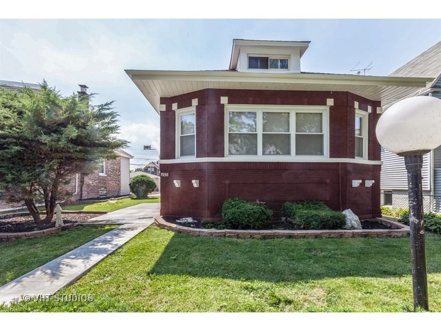 8938 S Lowe Ave, Chicago, IL 60620 photo 1