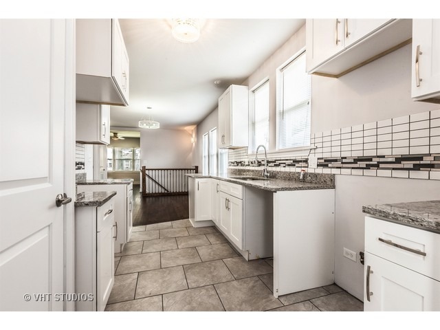 8938 S Lowe Ave, Chicago, IL 60620 photo 3