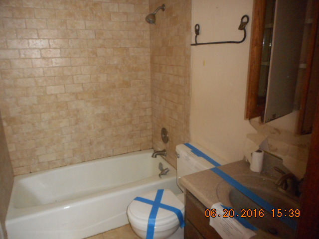 5 Terry Dr #B, Roselle, IL 60172 photo 8