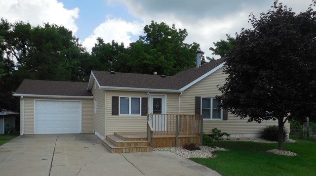 328 E Florence St, Oglesby, IL 61348 photo 1