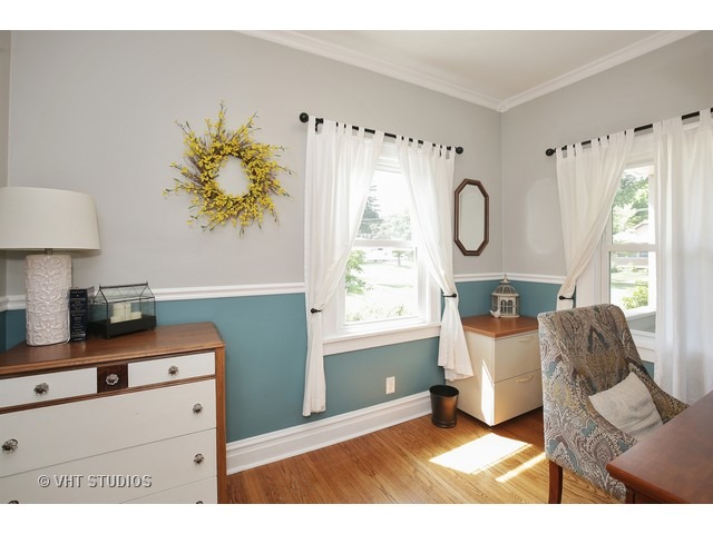 657 Grand Ave, Elgin, IL 60120 photo 7
