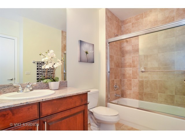 233 E 13th St #1506, Chicago, IL 60605 photo 17