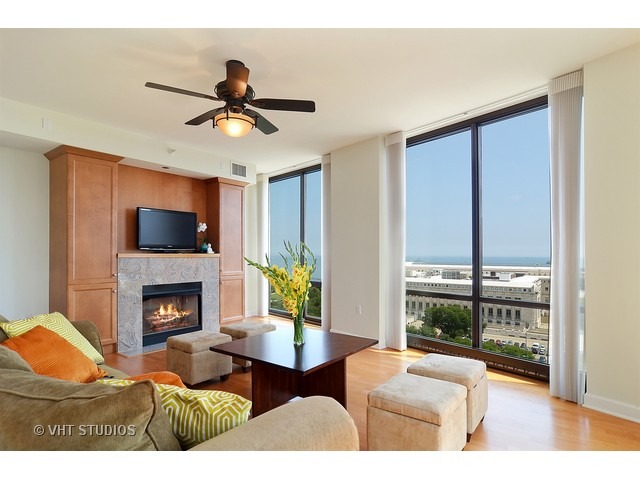 233 E 13th St #1506, Chicago, IL 60605 photo 3