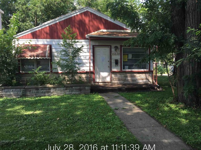 15616 Vine Ave, Harvey, IL 60426 photo 1