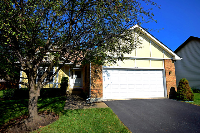 21074 W Hazelnut Ln, Plainfield, IL 60544 photo 1