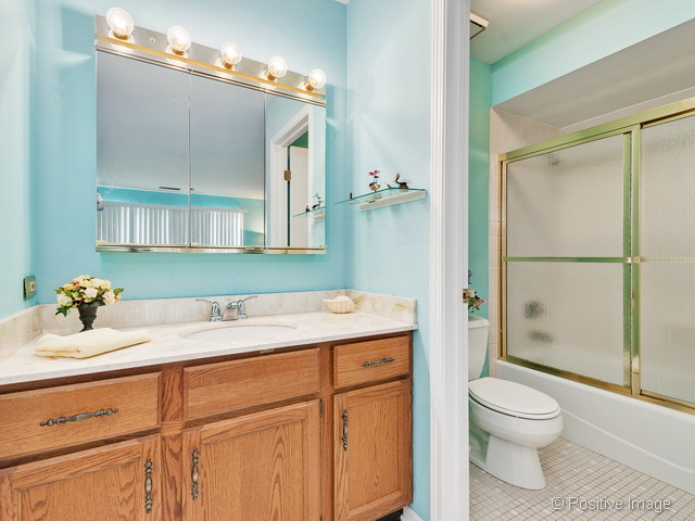 205 Windsor Ln #C, Willowbrook, IL 60527 photo 15