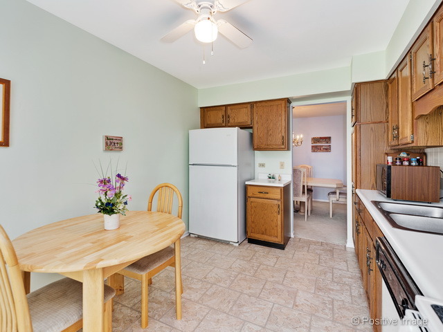 205 Windsor Ln #C, Willowbrook, IL 60527 photo 11