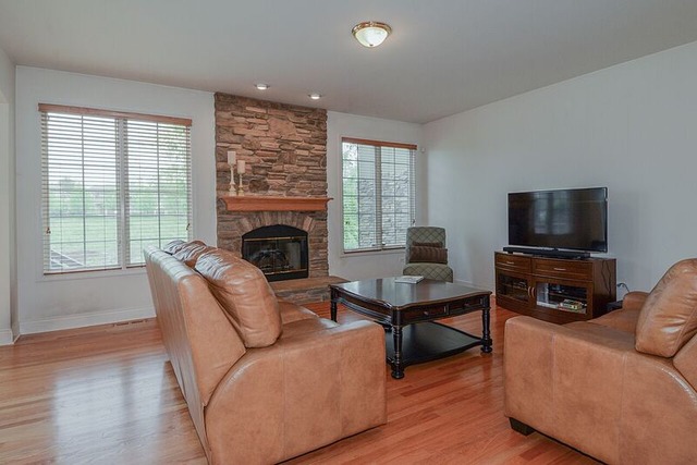 1704 Elyse Ln, Naperville, IL 60565 photo 7