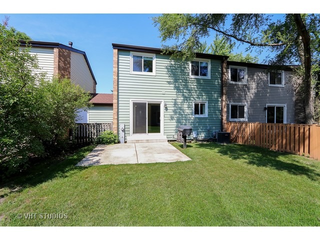 717 Lakeside Cir Dr, Wheeling, IL 60090 photo 10