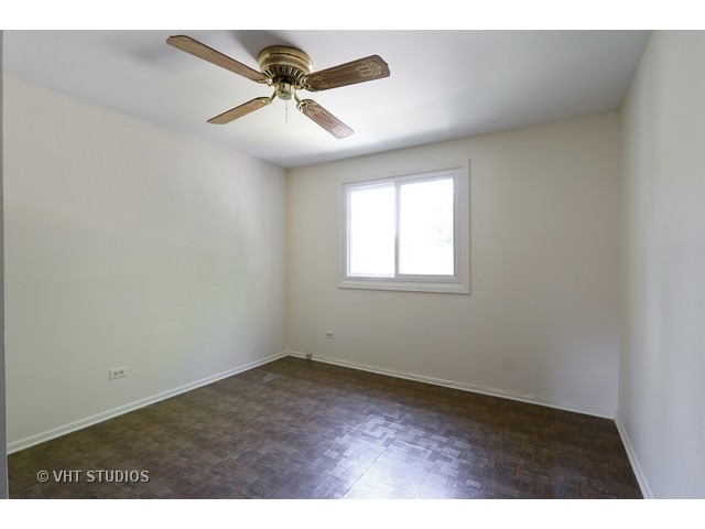 717 Lakeside Cir Dr, Wheeling, IL 60090 photo 9