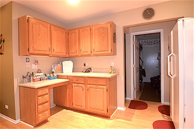 897 Paddock Dr, Carol Stream, IL 60188 photo 4