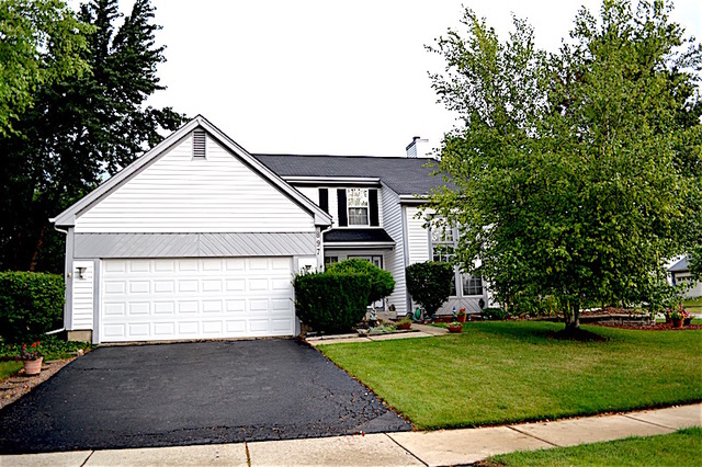 897 Paddock Dr, Carol Stream, IL 60188 photo 1