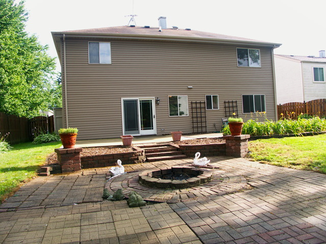 804 W Appletree Ln, Bartlett, IL 60103 photo 3