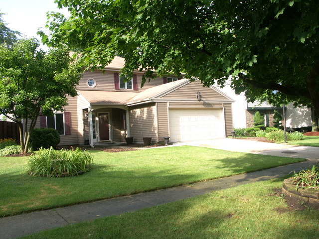 804 W Appletree Ln, Bartlett, IL 60103 photo 2