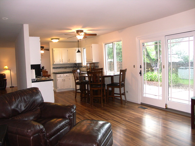 804 W Appletree Ln, Bartlett, IL 60103 photo 9