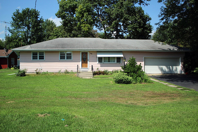 195 N Forrest Dr, Mazon, IL 60444 photo 1