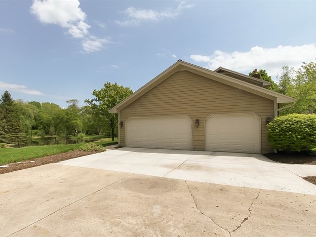 38 W656 Hopps Rd, Elgin, IL 60124 photo 24
