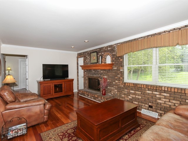 38 W656 Hopps Rd, Elgin, IL 60124 photo 12