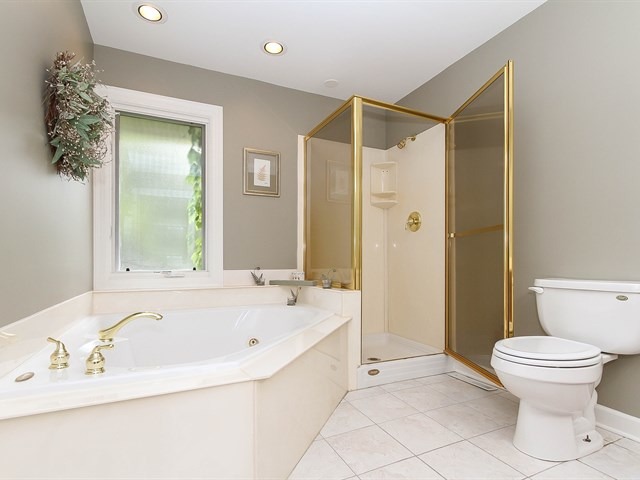 38 W656 Hopps Rd, Elgin, IL 60124 photo 14