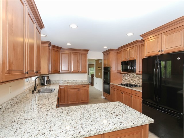 38 W656 Hopps Rd, Elgin, IL 60124 photo 6