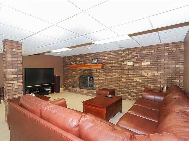 38 W656 Hopps Rd, Elgin, IL 60124 photo 22