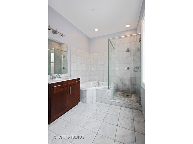 420 E 46th St #4, Chicago, IL 60653 photo 14
